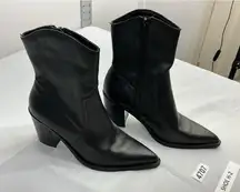 Womans Express Western Style Boots 7 Black Side Zip Pointed Toe Block Heel