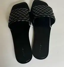 Old Navy Women’s Quilted Jelly  Slide Sandals Black Jack NWT Sz 8