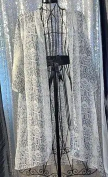 Iris L snake print mid length sleeves kimono