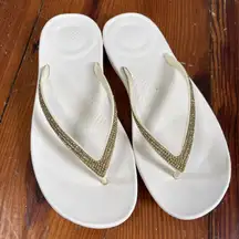 FitFlop Sandals Women Size 6 Flip Flop Beige Ombre Sparkle Slipper Gold White