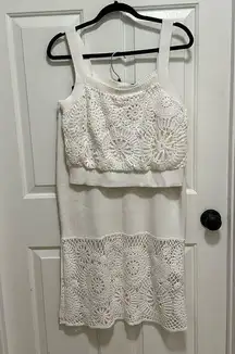 House of Harlow 1960 White Laser Cut Crotchet Top and Midi Skirt Size Large