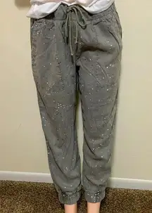 Anthropologie Cloth & Stone Paint-Splattered Joggers woman size LARGE