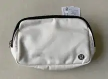 Everywhere Belt Bag 1L Canvas - Natural/Black