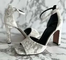 Marc Fisher Harlin Sandals Velvet Ankle Strap Gray Block Heel 10 Cocktail Party