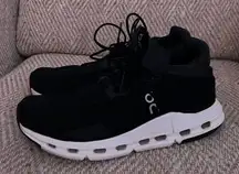 On Cloud Shoes Running