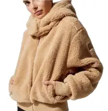 ALO Yoga Womens L  Beige Foxy Sherpa Zip-Up jacket camel tan Pockets cozy hooded