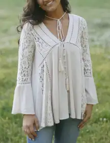 Nectar women’s Pink Bell Sleeve Blouse with Tie Front lace‎ detail medium