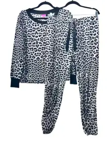 Betsey Johnson Leopard Pajama Set Medium Animal Print Loungewear Comfy Sleepwear