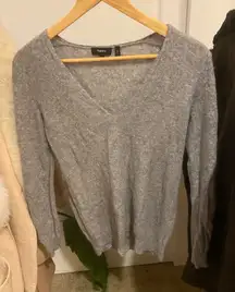 Theory Cashmere Sweater V-Neck