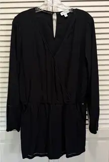 Guess Black Shorts Romper Size Large Long‎ Sleeve V Neck Elastic Waist Keyhole
