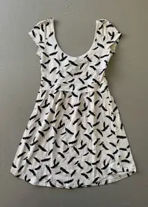 I Love H81 Hollister Feather Print Skater Dress