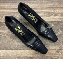 Salvatore Ferragamo Vintage Italian Leather Pumps Size 8.5 Navy Blue Silver Logo