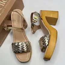 Seychelles Timber Gold Metallic Platform Wood Chunky Block Heel Sandal NEW