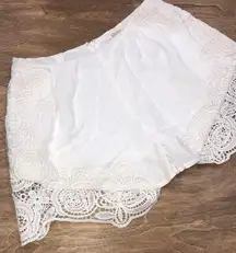 Ellison size small white crochet lace summer short
