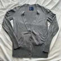 Y2K preppy American Eagle grey knit long sleeve button up cardigan size medium