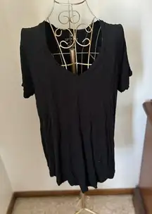 American Eagle black soft & sexy v neck short sleeve t shirt size Small