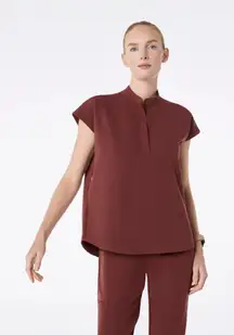 Figs Rafaela Oversized Scrub Top in Walnut, Size Large