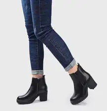 Moda Chics black zip up Moto boots