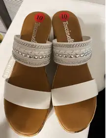 Toscanella Made in Italy Wedge Rhinestone Platform Sandal Silver White 10 NWOT