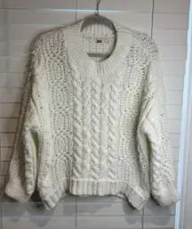 Junior’s SO Sweater Size Medium White Long Sleeve