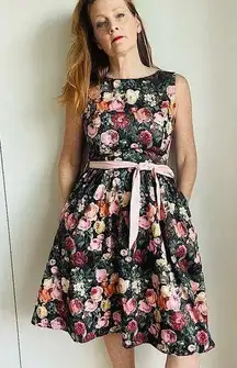 Lindy Bop Dress Audrey Floral Print Retro Style Size 6 Dark and Moody Knee Lengt