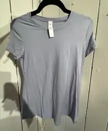 ALO Yoga NWT all day short sleeve Soft Lavender Tee