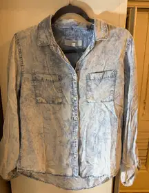 Thread + Supply Tencel Acid Wash Button Down Shirt Size Medium!