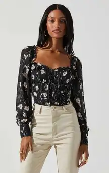 ASTR NWT  The Label LONG SLEEVE SWEETHEART CINCH BUST FLORAL TOP