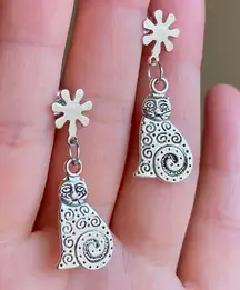 Handmade antique silver tone cute boho cat stainless steel flower earrings🌸simple yet cute🐈💙