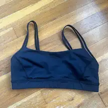 Black Lululemon "straight up" Sports Bra size 8