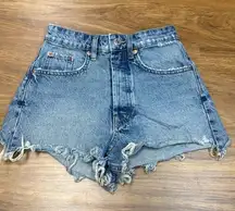 High Waisted Medium Wash Raw Hem Denim Shorts Button fly Shorts Sz 0