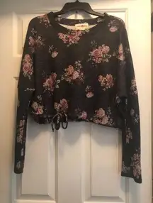 Size large charcoal gray floral flower sweatshirt cropped long sleeve