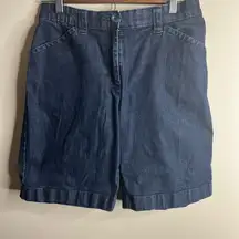 LL bean classic fit Bermuda shorts size 8reg