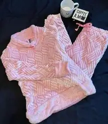 Jaclyn Intimate super soft & cozy fleece pink pajamas.​