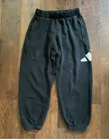 ADIDAS sweatpants, size M