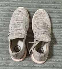 APL Women's TechLoom Wave Running Shoe Size 7