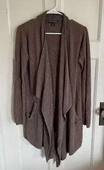 Barefoot Dreams taupe brown CozyChic Lite Island Wrap size small/medium