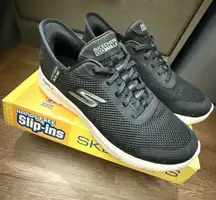 Woman's Athleisure Skechers Hands Free Slip size 9