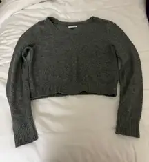 American Eagle Cropped V Neck Sweater 