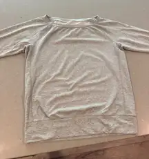 Nike Dri-FIT Gray Pullover Top Women's Medium Long Sleeve Athletic Wear‎ medium