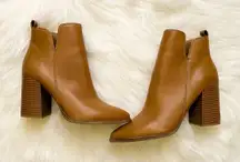 Nine West sz 7.5 Coffee Brown Zip Up Pointed Toe Chunky Heel Boot Chic Fall Edgy