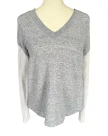 cabi gray with cable knit sleeves stretchy v-neck pullover sweater sweatshirt S