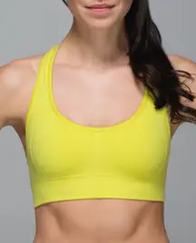 Lululemon Ebb & Flow bra size 4 Heathered Split Pea EUC