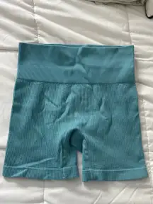 Blue ribbed target biker shorts 