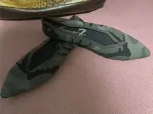 Seven canvas camo print flats