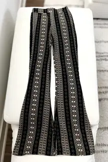 Charlotte Russe Bohemian Patterned Flare Pant in Size XS