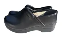 Dansko Black Leather Professional Clogs EU 37 / US 6.5-7 – Classic Work Shoes