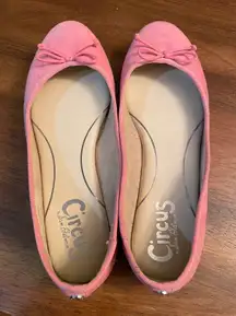 Gently Worn Flats 