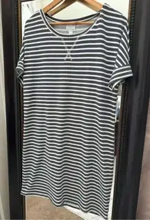 Sunday Striped T Shirt‎ Dress Size Medium