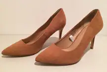 Microsuede Pumps, Size 7 1/2W